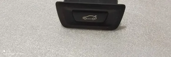 BMW 3 F30 F35 F31 Tailgate/boot open switch button 9275119