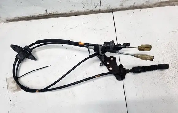 Hyundai i30 Gear shift cable linkage 