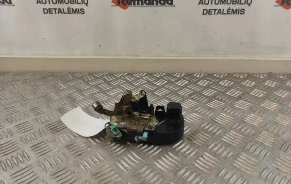 Chrysler Grand Voyager IV Front door lock