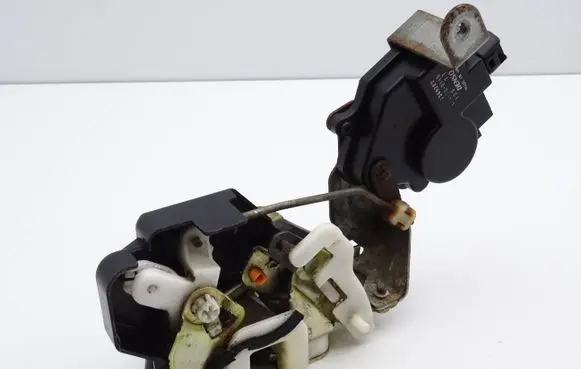 Mitsubishi Space Wagon Rear door lock MR349287 1015280110