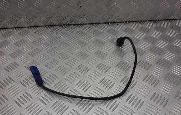 Volkswagen PASSAT B5 Detonation knock sensor 06C905377