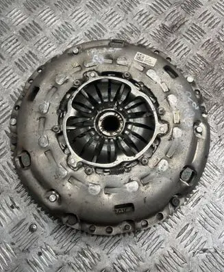 Volkswagen PASSAT B8 Clutch set kit 04L141015E