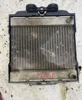 BMW 6 F12 F13 Coolant radiator 7805630 P3253002