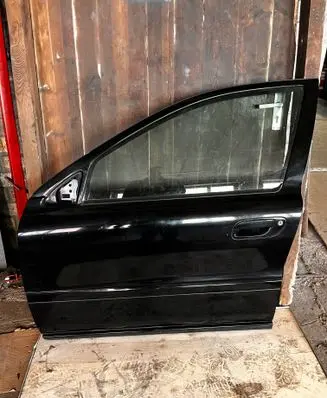 Volvo S60 Front door 