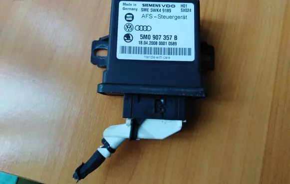 Volkswagen PASSAT B6 Light module LCM 5M0907357B