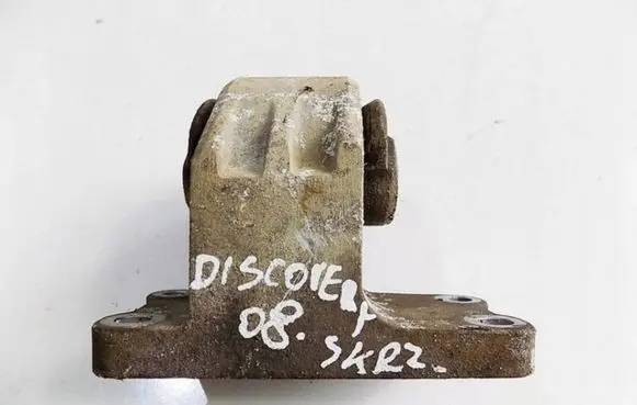 Land Rover Discovery 3 - LR3 Gearbox mount