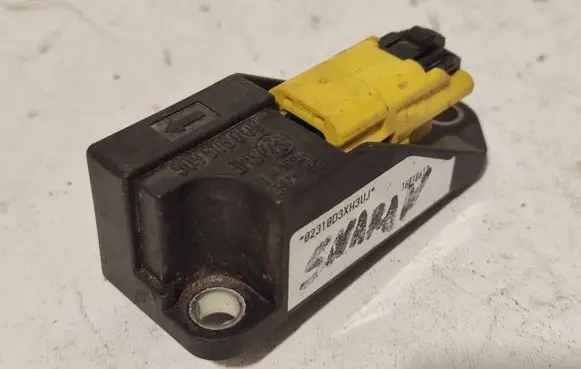 Volkswagen Sharan Airbag deployment crash/impact sensor 5WK42895 6Q0909606