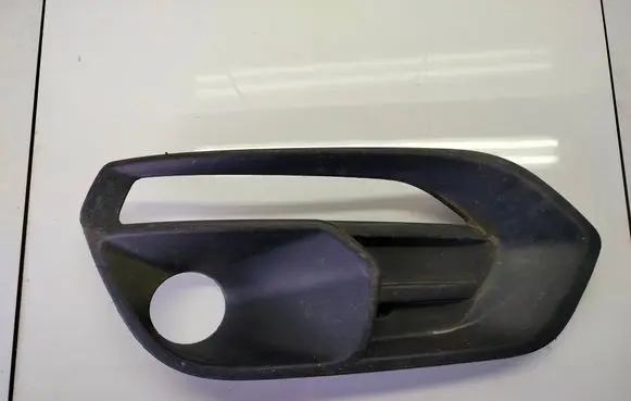 Front bumper lower grill