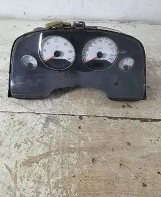 Opel Zafira A Speedometer (instrument cluster) 24461761