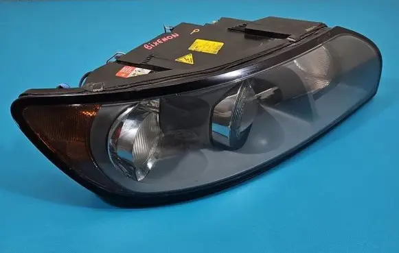 Volvo V50 Headlight/headlamp 30698653 IMPRK1533247