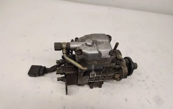 Audi A3 S3 8L Fuel injection high pressure pump 038130107B 0460404977