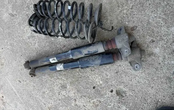 KIA Pro Cee'd III Rear shock absorber/damper 55300J7EB0