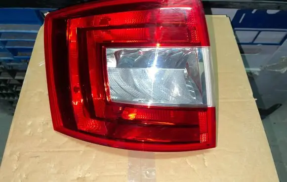 Skoda Octavia Mk3 (5E) Rear/tail lights 5E9945095 5E9945111 00133800