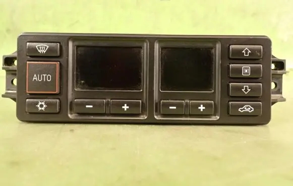 Audi A4 S4 B5 8D Climate control unit
