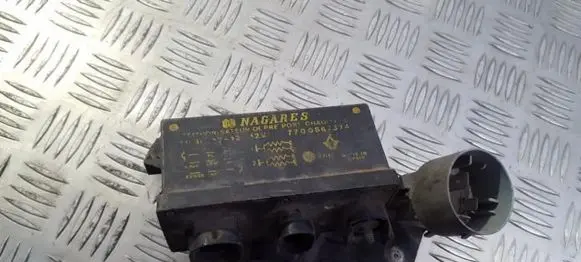 Renault 19 Coolant fan relay 7700867374