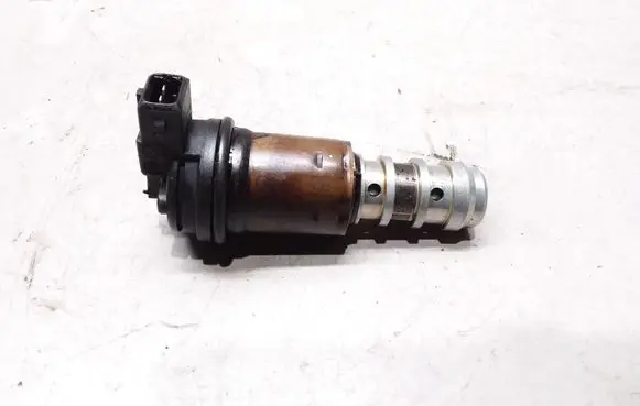 BMW 3 E90 E91 Camshaft vanos timing valve 1707323