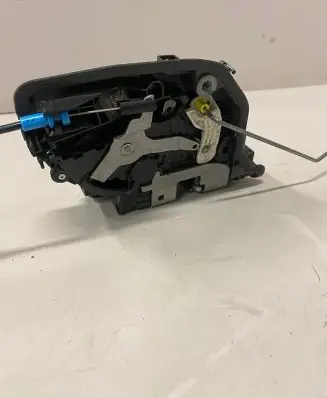 BMW X1 F48 F49 Central locking vacuum pump 7281940 A046465