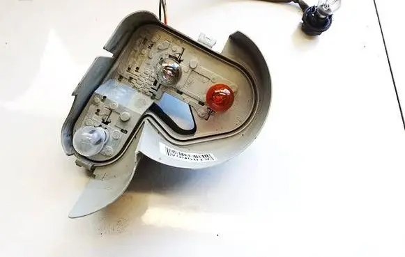 Renault Megane II Tail light bulb cover holder 159151 159151li