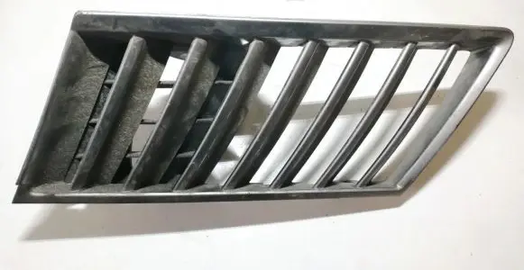 Renault Vel Satis Front bumper lower grill 8200096824
