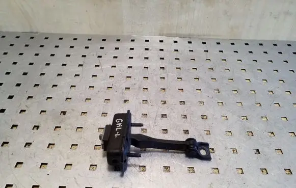 Peugeot 208 Rear door check strap stopper