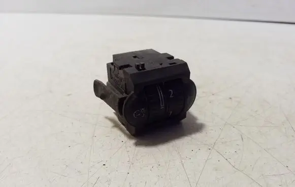 Headlight level height control switch