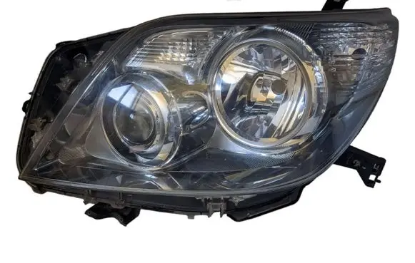 Toyota Land Cruiser (J150) Headlight/headlamp 8118560L70