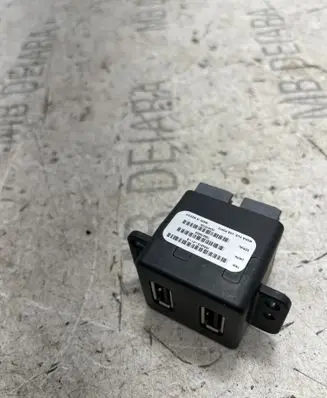Tesla Model S USB socket connector 100481501B