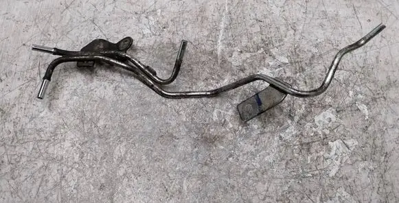 Mazda CX-5 Fuel line pipe