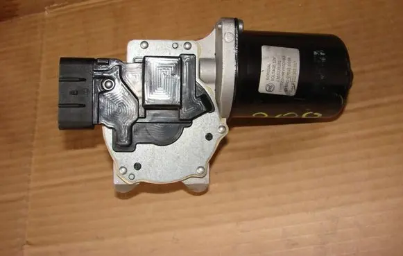 Peugeot Boxer Front wiper linkage and motor 1363338080