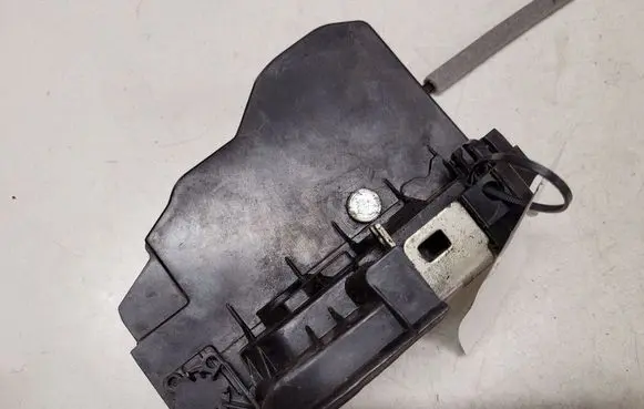 BMW 5 E60 E61 Rear door lock 7154630