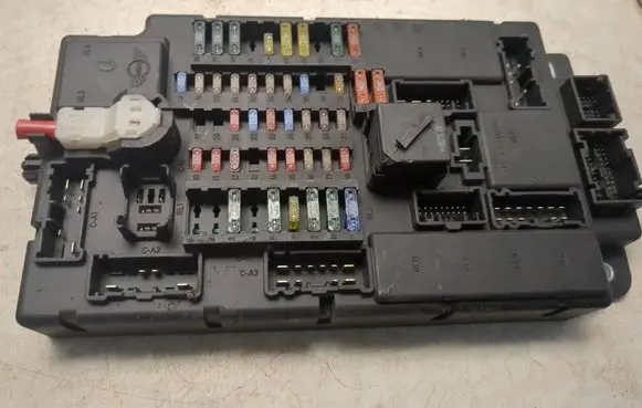 Mini One - Cooper Coupe R56 Fuse module 519318117 05468310 3453737
