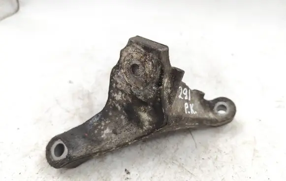 Audi A6 S6 C6 4F Engine mounting bracket 4F0199307D