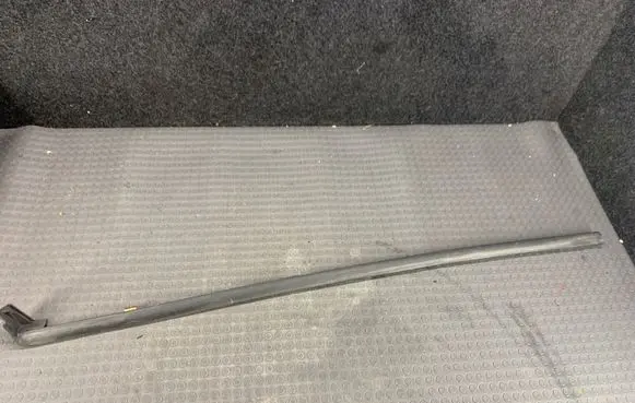 Mercedes-Benz SL R129 Front door glass trim molding 