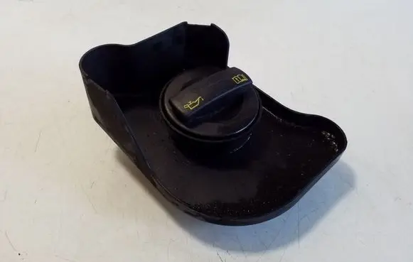 Volkswagen Crafter Oil filler cap 03L115308
