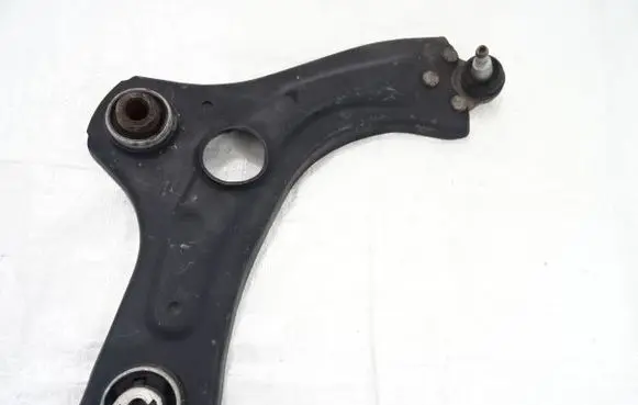 Renault Clio V Front control arm 545002446R