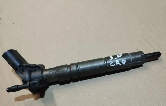 Jeep Grand Cherokee (WK) Fuel injector A6420700587 0445115027