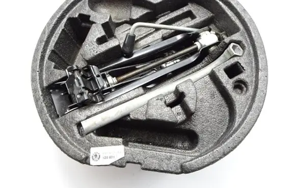 Skoda Superb B8 (3V) Lift Jack 