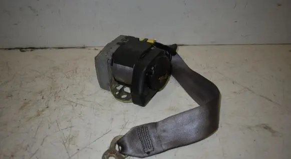 Audi A3 S3 8L Front seatbelt 00067250C