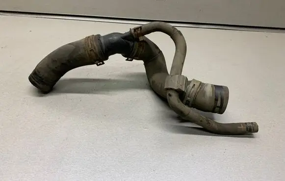 Volkswagen Polo IV 9N3 Engine coolant pipe/hose 1J0121087B