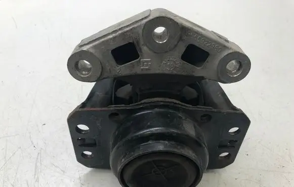 Peugeot 5008 Engine mount bracket 9655922980