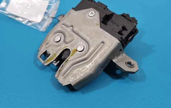 Volvo S60 Tailgate/trunk/boot lock/catch/latch 31440240 IMPRK1526450