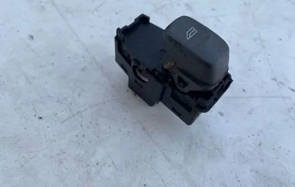 Volvo V70 Electric window control switch 9472275