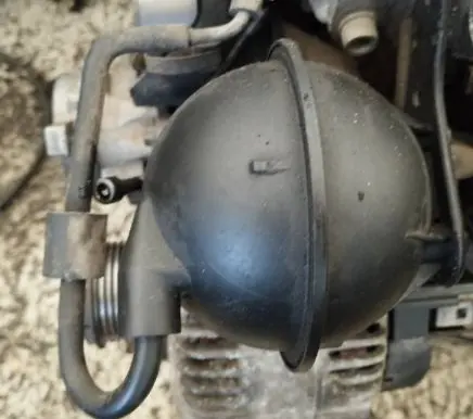 Volkswagen PASSAT B6 Vacuum air tank 