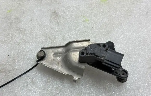 Tesla Model 3 Headlight/headlamp level sensor 104494100B 01102018 304290