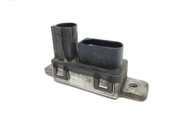 Volvo S90, V90 Glow plug pre-heat relay 31459300