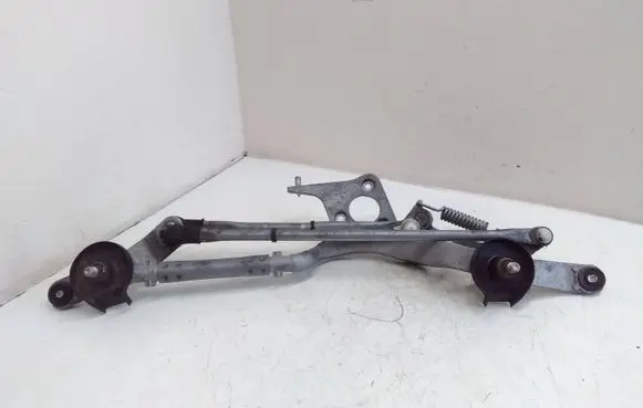 Toyota Prius (XW50) Front wiper linkage 
