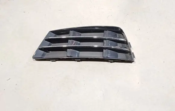 Audi A4 S4 B9 8W Front bumper lower grill 8W0807681R