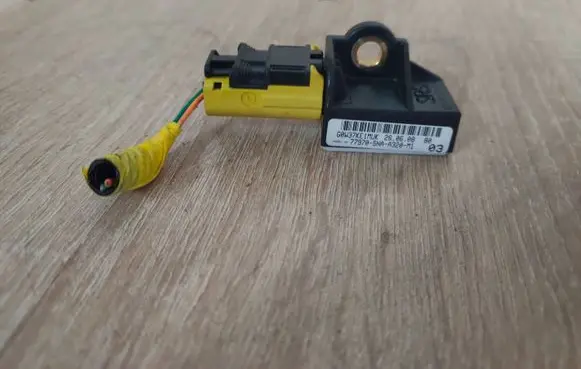 Honda Civic Airbag deployment crash/impact sensor 77970SNAA320M1