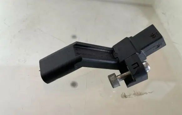 Audi Q2 - Crankshaft position sensor 04L906433B B110619