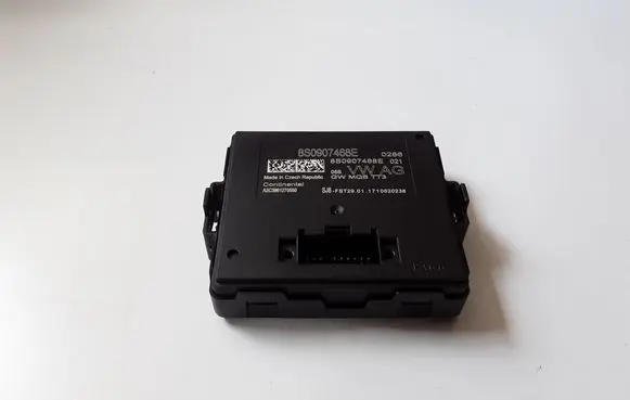 Audi TT TTS RS Mk3 8S Gateway control module 8S0907468E